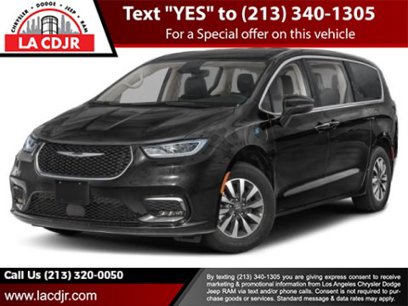 New 2024 Chrysler Pacifica Select