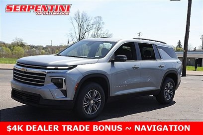 New 2025 Chevrolet Traverse LT w/ Driver Confidence Package