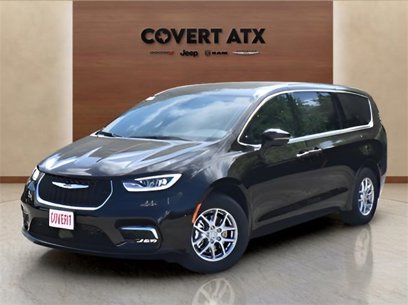 New 2025 Chrysler Pacifica Select