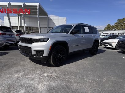 Used 2023 Jeep Grand Cherokee L Laredo