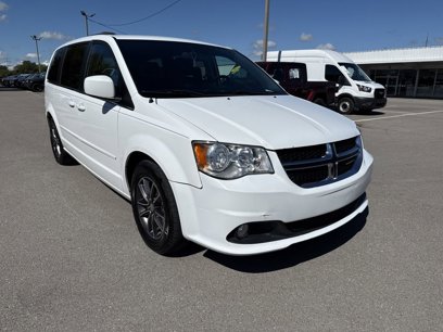 Used 2017 Dodge Grand Caravan SXT w/ Rear Park Assist Package