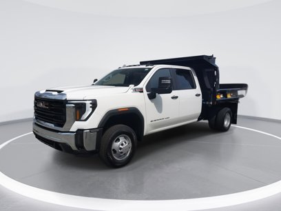 New 2025 GMC Sierra 3500 Pro w/ Convenience Package