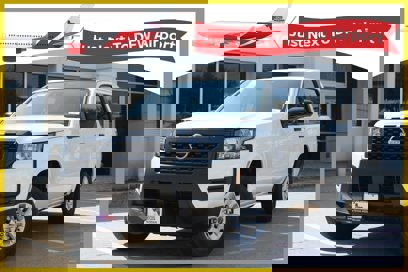 New 2025 Nissan Frontier S