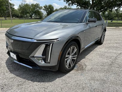 New 2025 Cadillac Lyriq Luxury