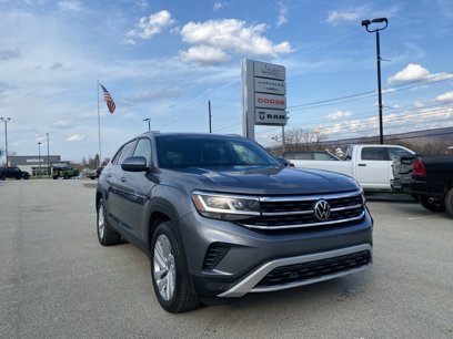 Used 2022 Volkswagen Atlas Cross Sport SE w/ Panoramic Sunroof Package