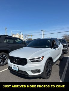 Used 2021 Volvo XC40 T5 R-Design w/ Protection Package Premier