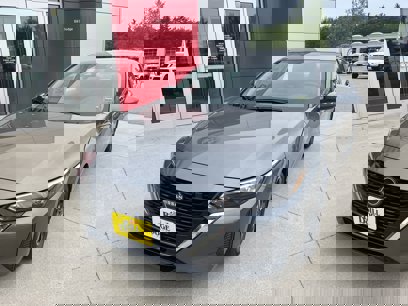 New 2025 Nissan Sentra SV w/ Trunk Package