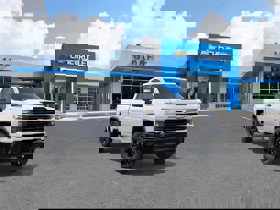 New 2025 Chevrolet Silverado 2500 Custom w/ Custom Value Package