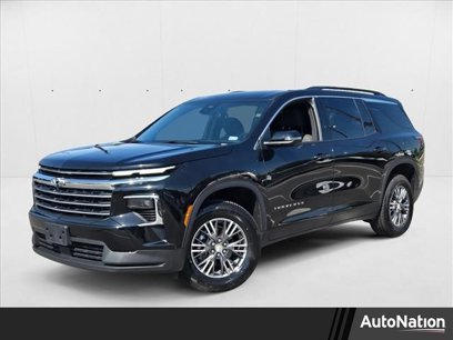 Used 2024 Chevrolet Traverse LT