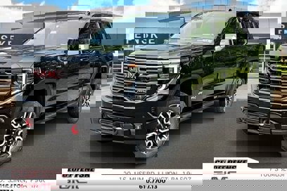 New 2025 GMC Sierra 1500 AT4 w/ AT4 Premium Package