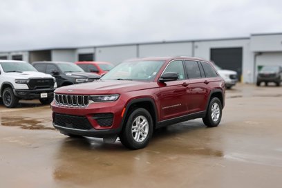 Used 2023 Jeep Grand Cherokee Laredo