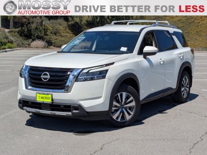 Used 2023 Nissan Pathfinder SL