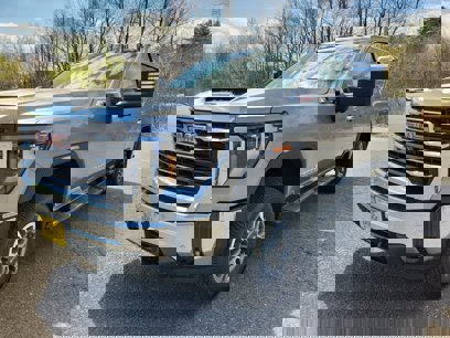 New 2025 GMC Sierra 2500 SLT w/ SLT Premium Package