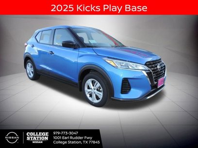 New 2025 Nissan Kicks Play S