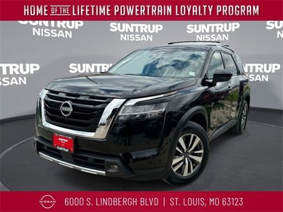 Used 2023 Nissan Pathfinder SL w/ Lighting Package (N92)