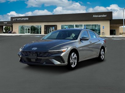 New 2025 Hyundai Elantra SEL