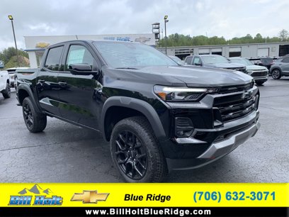 New 2024 Chevrolet Colorado Z71 w/ LPO, Dark Essentials Package