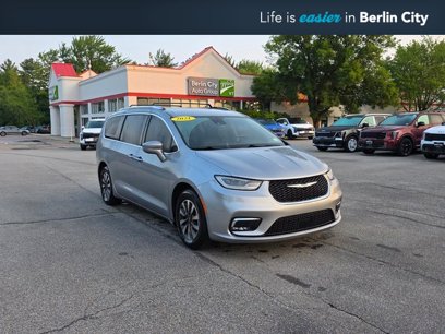 Used 2021 Chrysler Pacifica Touring-L