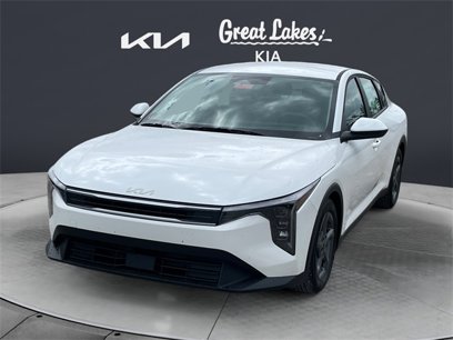 New 2025 Kia K4 LXS