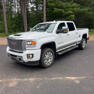 Used 2017 GMC Sierra 2500 Denali w/ Duramax Plus Package