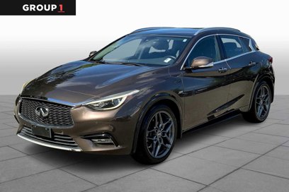 Used 2017 INFINITI QX30 Premium