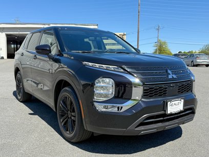 Used 2024 Mitsubishi Outlander ES