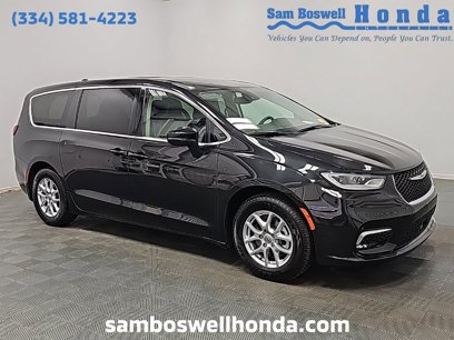 Used 2023 Chrysler Pacifica Touring-L