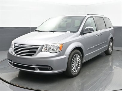 Used 2014 Chrysler Town & Country Touring-L w/ Driver Convenience Group