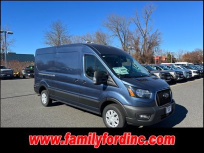 New 2024 Ford Transit 250 148 Medium Roof w/ Exterior Upgrade Package