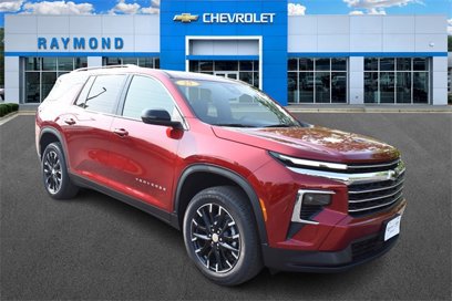 New 2025 Chevrolet Traverse LT w/ Sun and Wheel Package