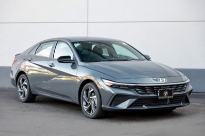 New 2025 Hyundai Elantra Blue
