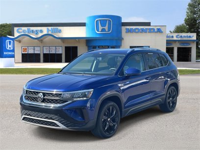 Used 2022 Volkswagen Taos SE w/ Panoramic Sunroof Package