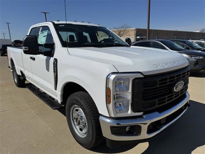 New 2025 Ford F250 XL w/ XL Chrome Package