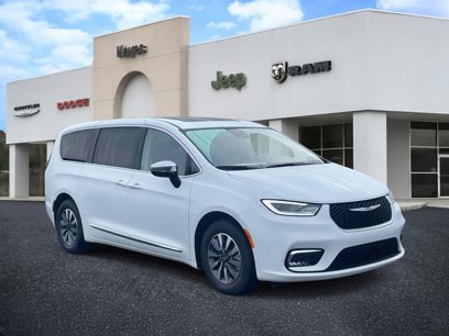 Certified 2023 Chrysler Pacifica Limited