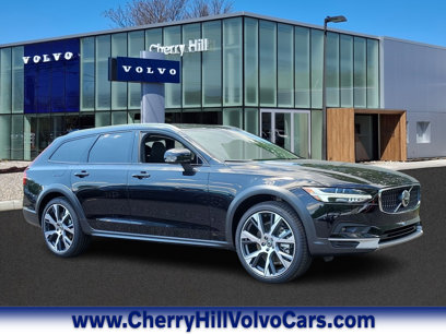 New 2025 Volvo V90 B6 Cross Country Ultra w/ Protection Package Premier