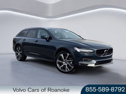 New 2025 Volvo V90 B6 Cross Country Ultra w/ Protection Package Premier