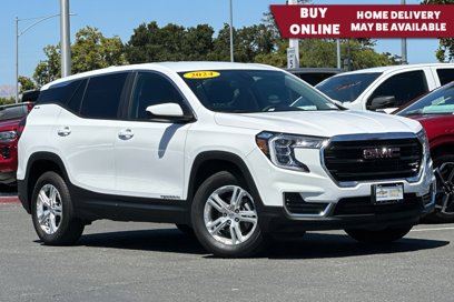 Used 2024 GMC Terrain SLE