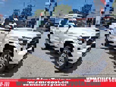 New 2025 Toyota Tacoma SR5