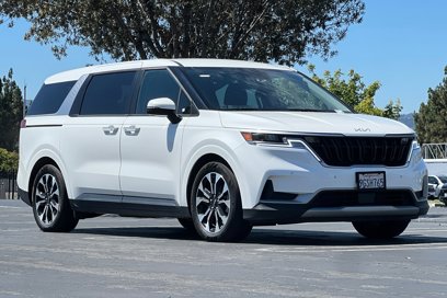 Used 2024 Kia Carnival EX