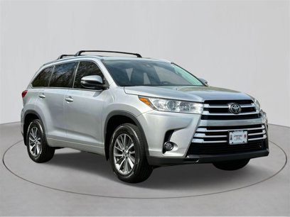 Used 2017 Toyota Highlander XLE