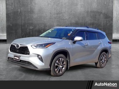 Used 2021 Toyota Highlander XLE