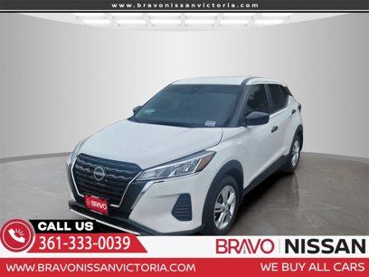 New 2025 Nissan Kicks Play S