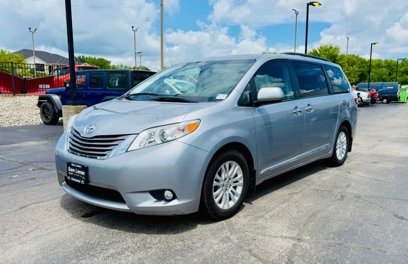 Used 2017 Toyota Sienna XLE Premium