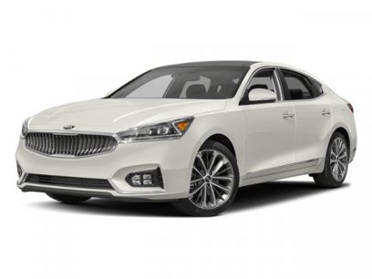 Used 2017 Kia Cadenza Technology