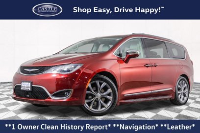 Used 2019 Chrysler Pacifica Limited w/ Tire & Wheel Group