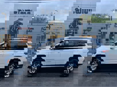 New 2025 Jeep Grand Cherokee L Laredo