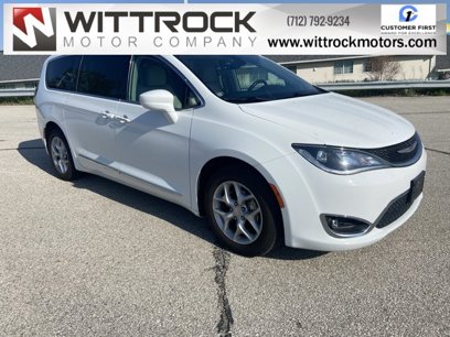 Used 2018 Chrysler Pacifica Touring-L Plus w/ Tire & Wheel Group