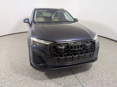 New 2025 Audi Q7 3.0T Prestige