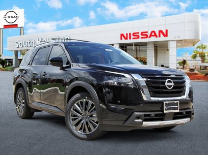 New 2025 Nissan Pathfinder SL w/ SL Premium Package