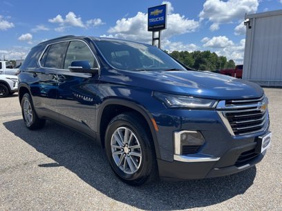 Used 2023 Chevrolet Traverse LT